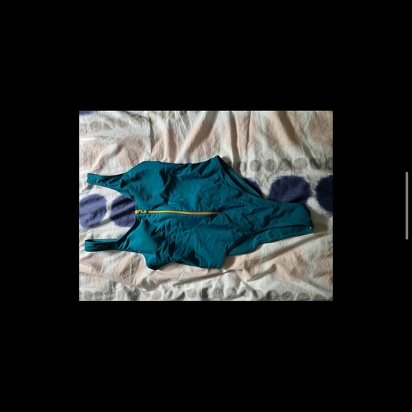 SHEIN one piece swimsuit - Picture 2 of 8